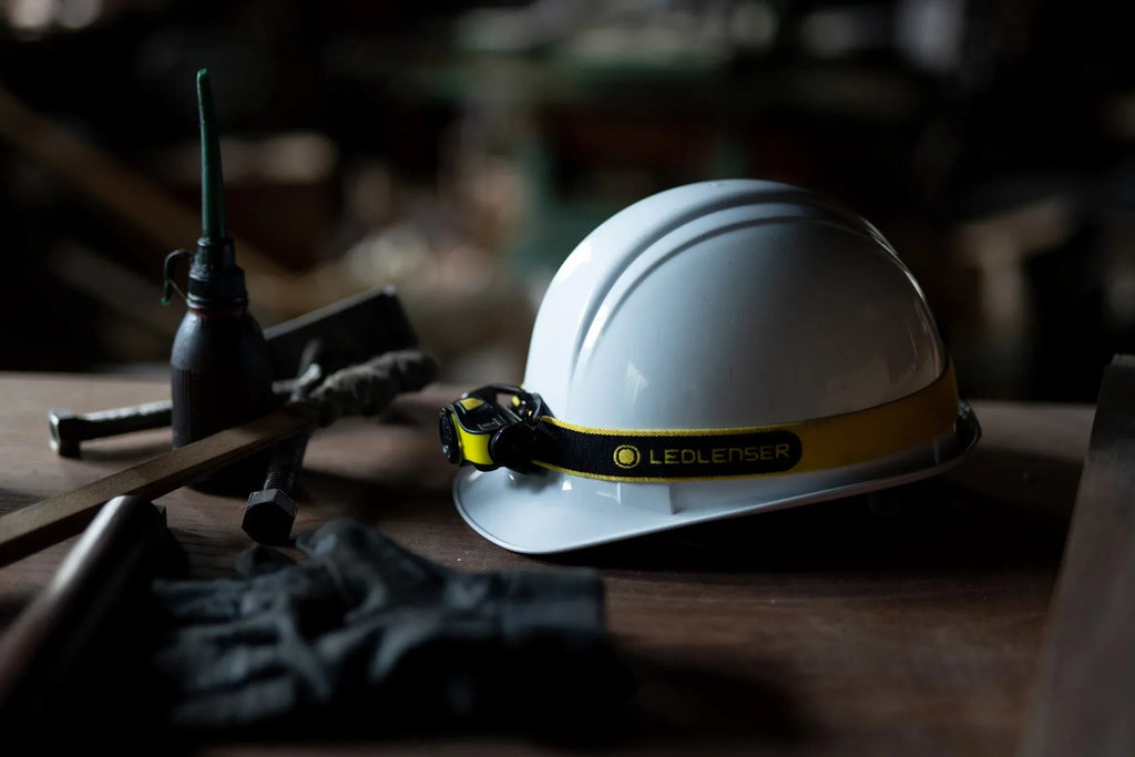 Power 400 Headlamp, LED Rechargeable or Batteries AA IH5R Lightweight, High LEDLENSER Alkaline Lumens,