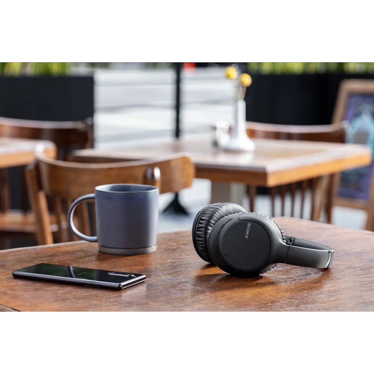 Case Noise-Canceling Wireless (Black) Bundle with Deco Sony Gear Headphones WH-CH710N
