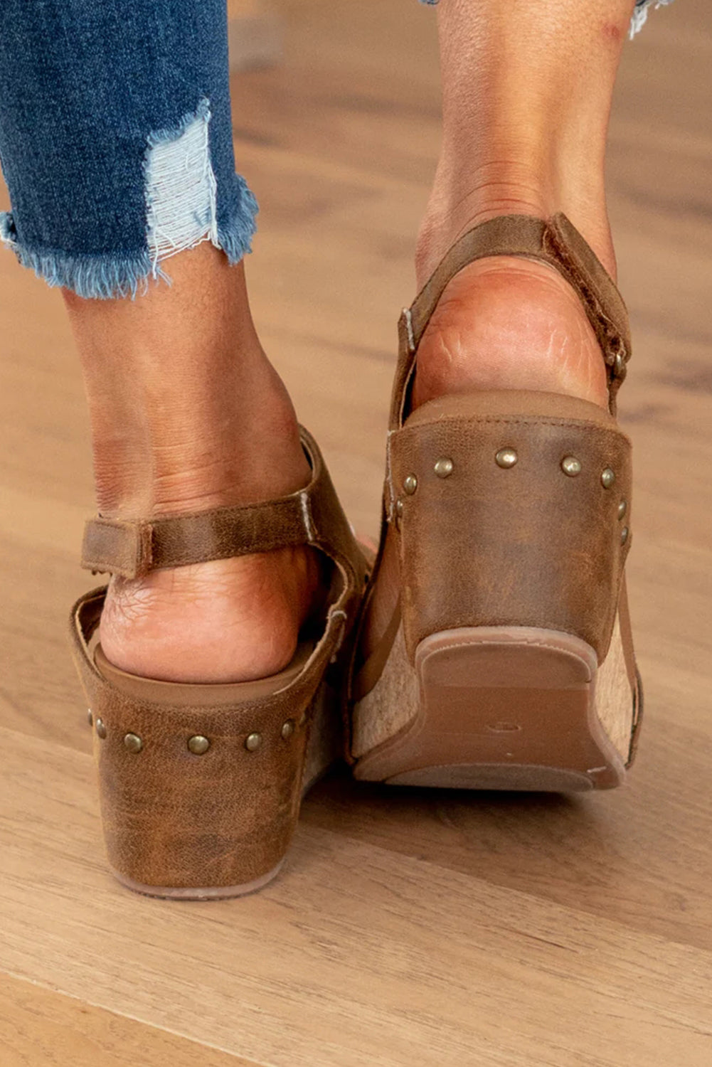 Vintage Leather Sandals Stitching Wedge Gray Studded