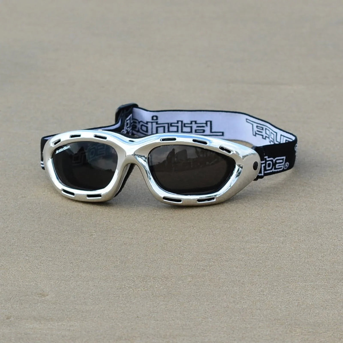 Silver | Series Tint Classic Ski Jettribe / Jet | Goggles Size Adult Vented | Lens Smoke Floating Frame Chrome