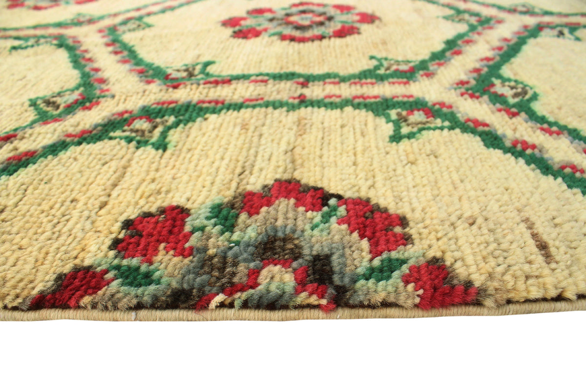 Ivory/Green x 3'0" Rug, 5'1" Magdalen Aria