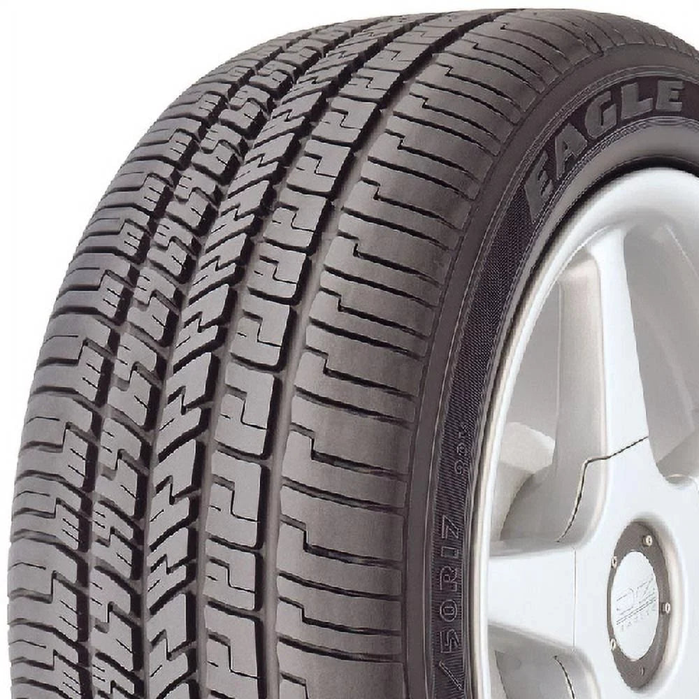 Eagle 99 V Goodyear RS-A 235/55R18 Tire