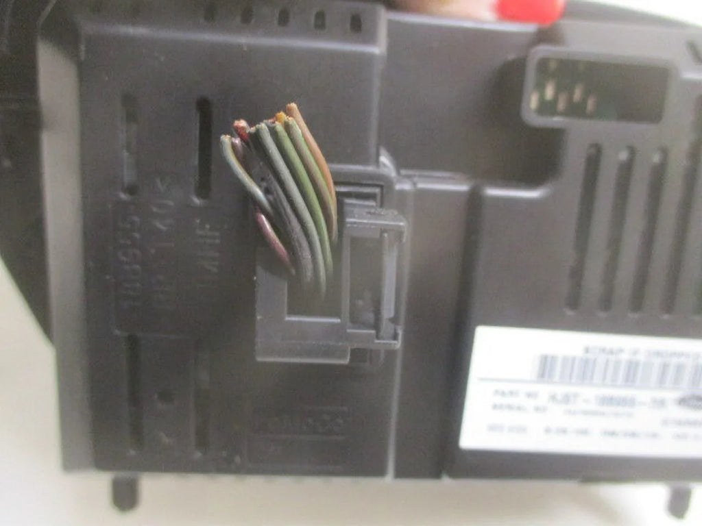 4.2" Screen (Good) Display Escape Focus Dash LKQ Information Ford Pre-Owned OEM Mount