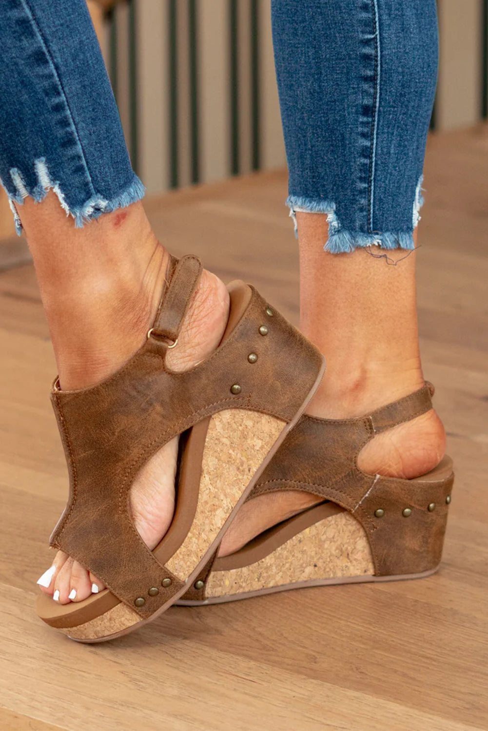 Vintage Leather Sandals Stitching Wedge Gray Studded