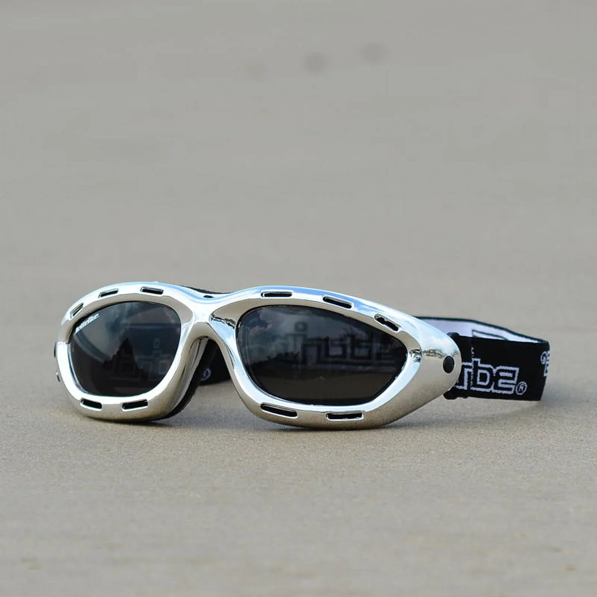 Silver | Series Tint Classic Ski Jettribe / Jet | Goggles Size Adult Vented | Lens Smoke Floating Frame Chrome