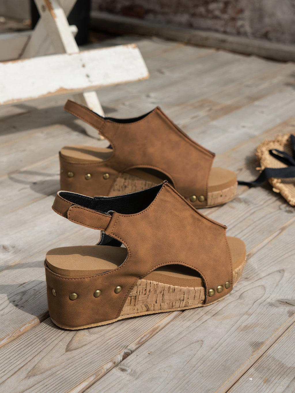 Vintage Leather Sandals Stitching Wedge Gray Studded