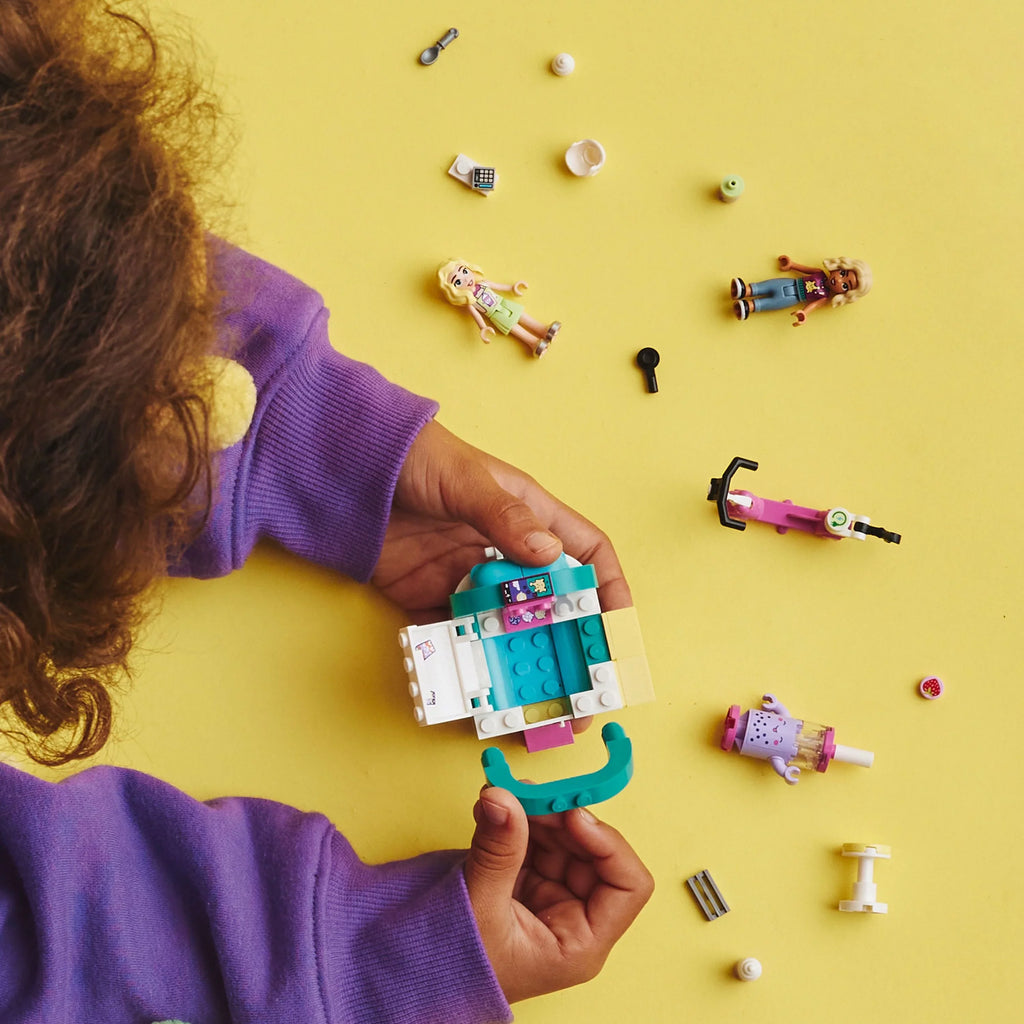 41733, Plus with LEGO Friends Shop Boys for Pretend Vehicle Fun Tea Ages Mini-Dolls Set Mobile Bubble Toy Play Girls 6 and and Scooter