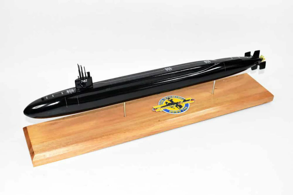 Model Hull),Navy,Scale Class (Black Submarine inch,Ohio USS Model,Mahogany,20 SSBN-742 Wyoming
